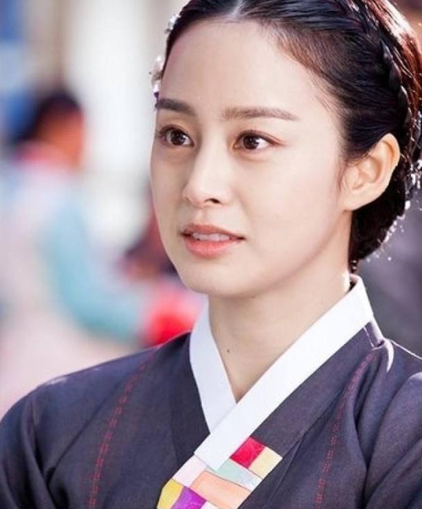 rain老婆39岁金泰熙宣布怀二胎,近照发福颜值下滑不少