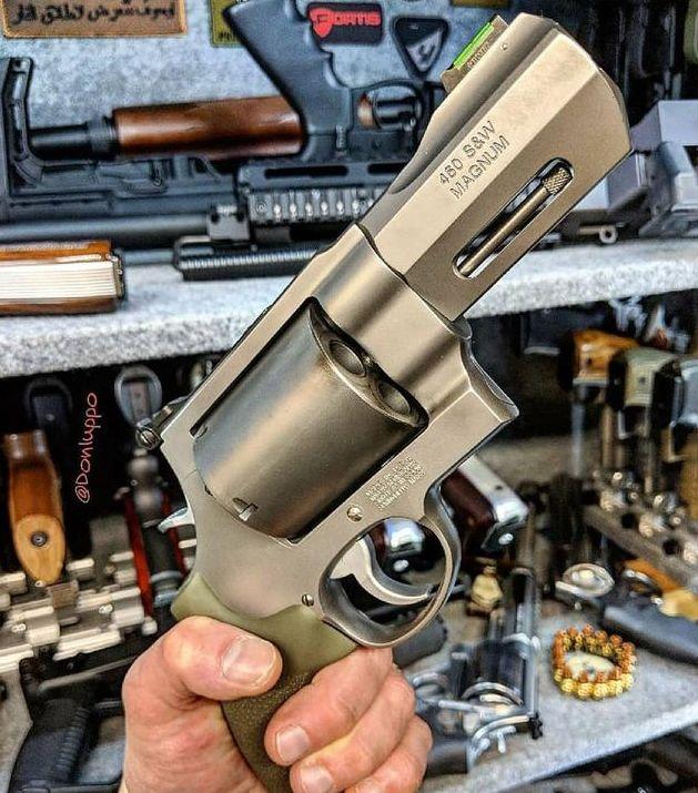 超大口径左轮手枪美图一枪能打死大象