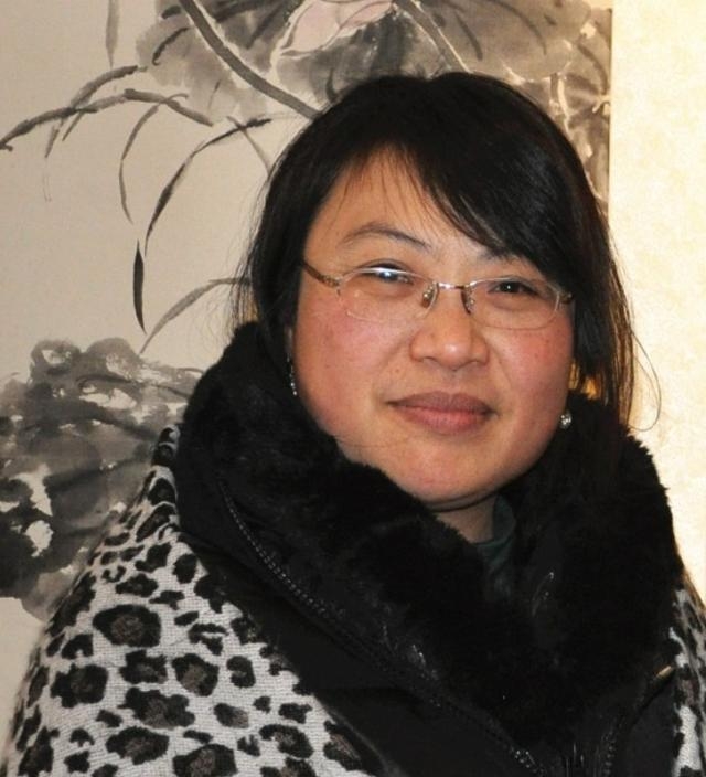 江苏女子定居陕西,从失业青年奋斗成女画家,培养优秀学生上百名