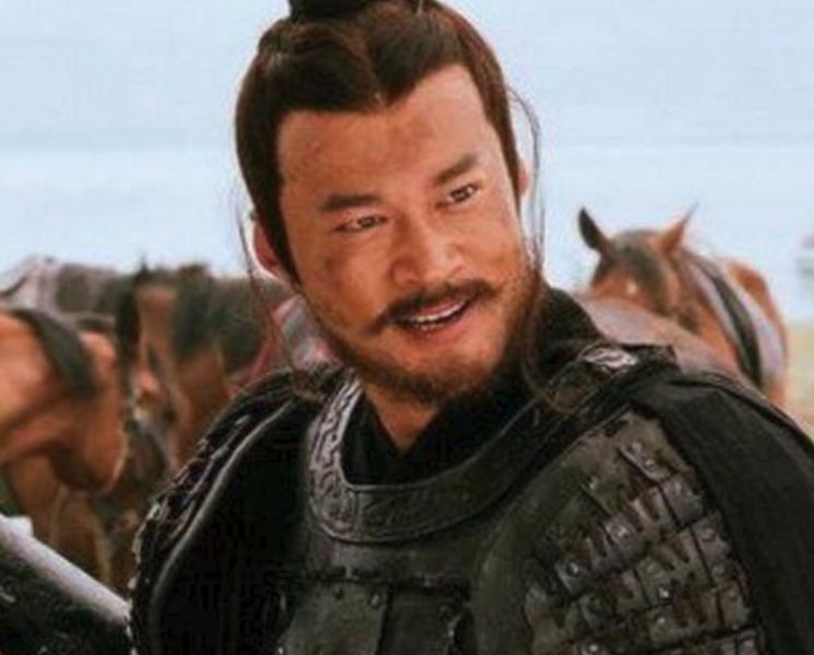 谭凯大家应该挺陌生的,不过他确实是饰演项羽最出色的一个.