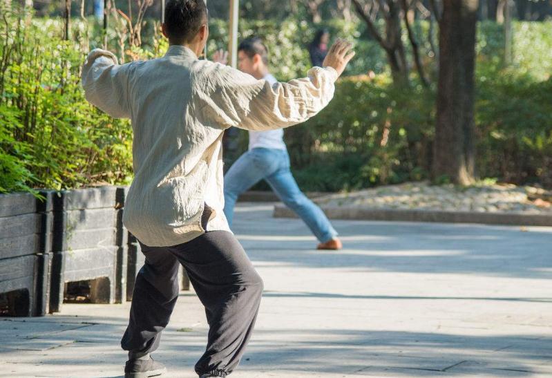 老人冬季晨练,需要注意什么