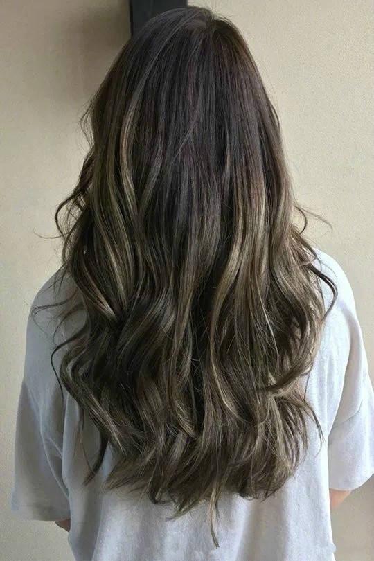 今年流行什么发型?什么颜色?