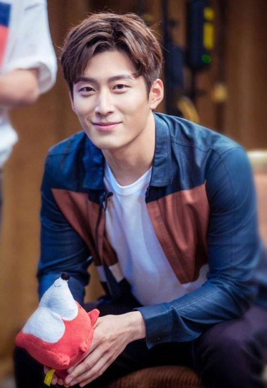 88年出生依旧单身的男明星罗云熙于朦胧上榜谁才是你的最爱