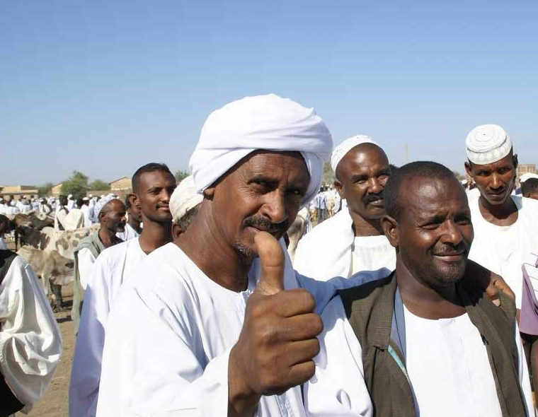 乌干达与肯尼亚,坦桑尼亚,布隆迪与卢旺达组建了东非共同体,于2010年