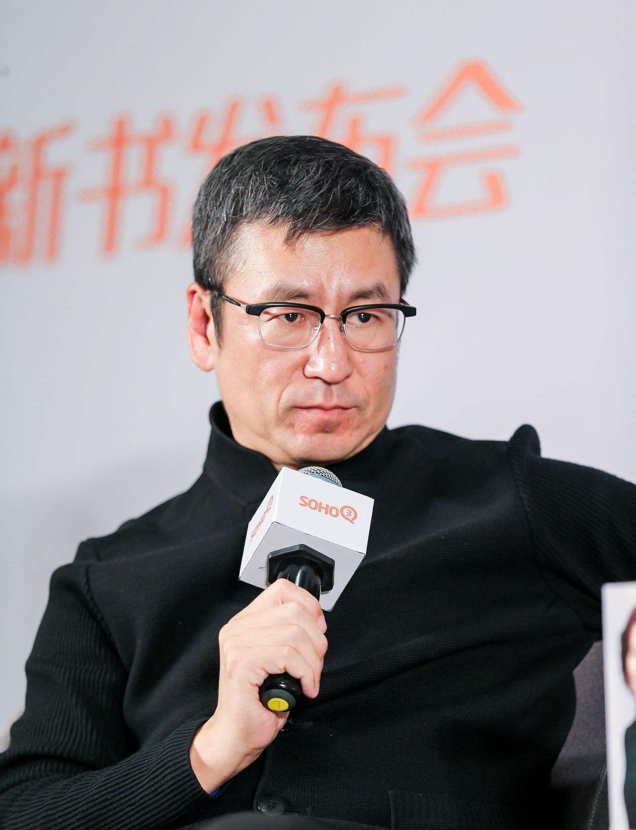 白岩松婚后特别低调,2018年的故事|白岩松|朱宏钧|低调_新浪网