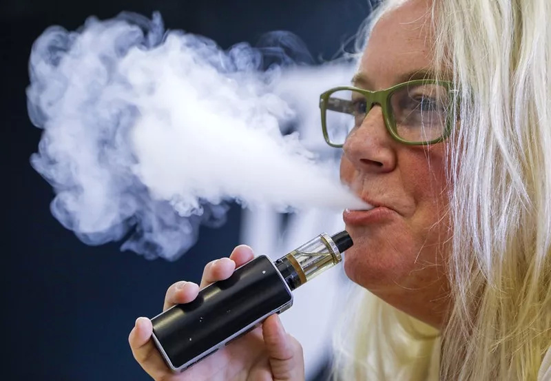 公共场合还不能吸电子烟了?