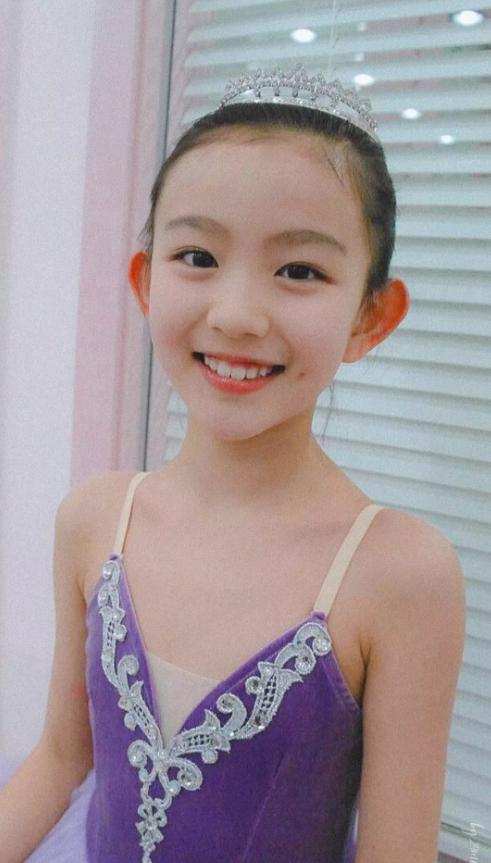 从小美到大是什么体验?网友:她的脸真的是老天爷赏饭吃!