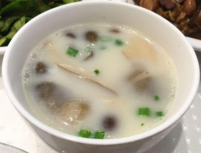 为什么广东人炖的汤如此美味?粤菜大厨:牢记6点,想不好喝都难