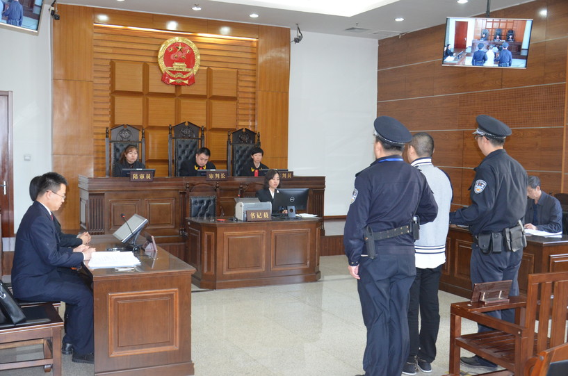 住房公积金工作人员旁听北辰法院刑事案件庭审