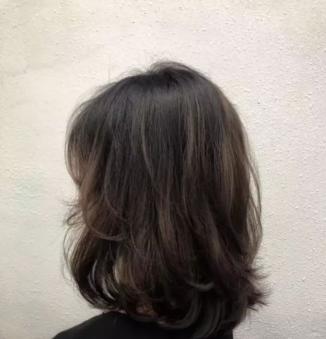 2019最火齐肩烫想烫发的妹子们一定要试试