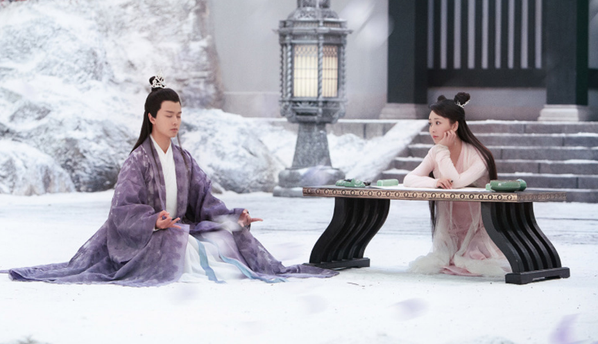 任嘉伦饰演的"许宣",拥有极其高的战斗力,因为这部电视剧,杨紫和