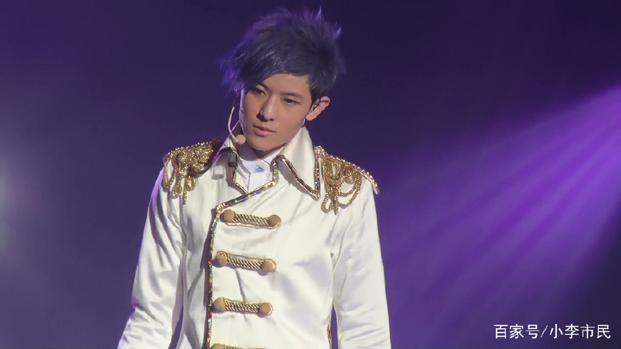 个棍子都活了,金箍棒的扮演者是一名台湾的演员,叫敖犬,真名 叫庄濠全