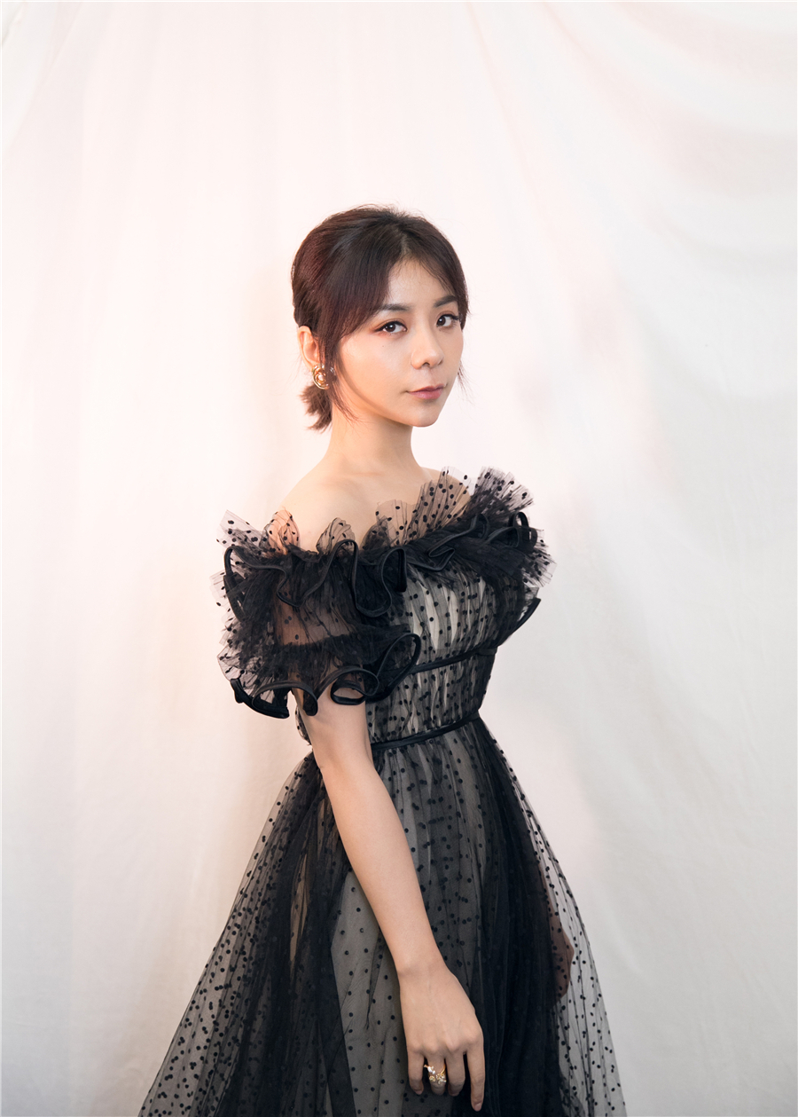 金玟岐亮相2018时装之夜透露新专辑计划