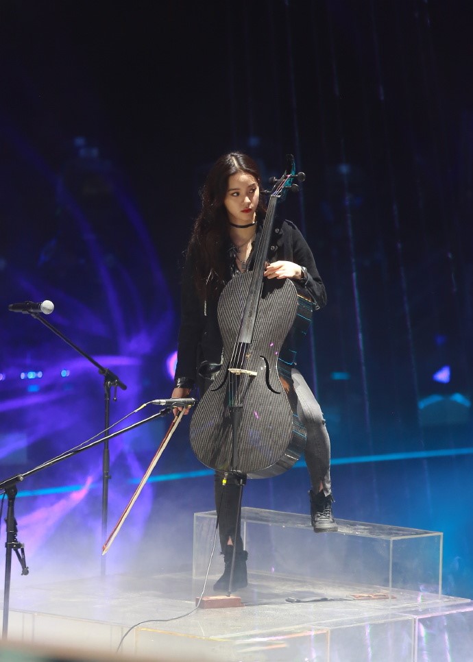 真没什么能阻挡欧阳娜娜穿匡威了任何场合一双尝遍鲜百搭又潮