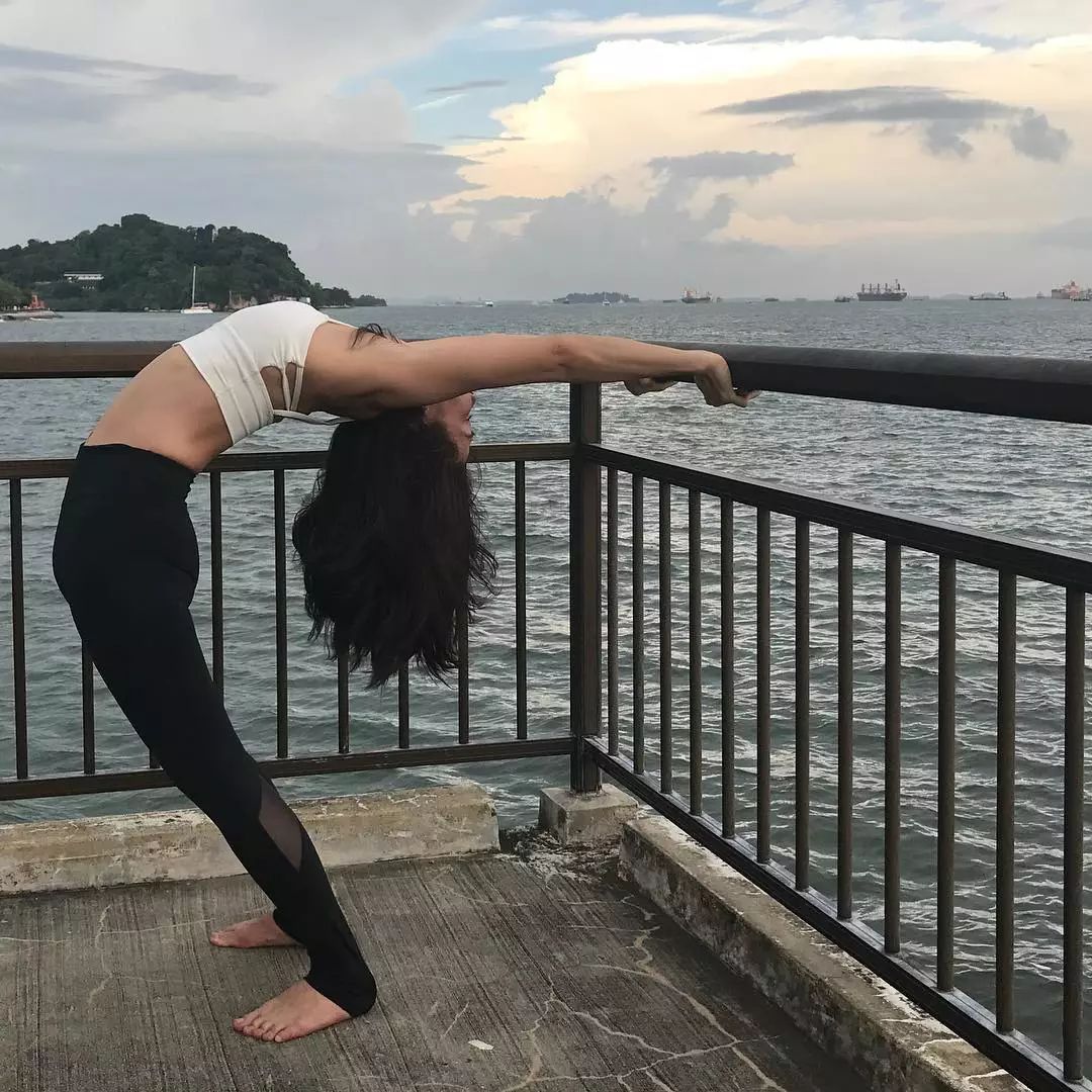 冬天必备的5个暖宫瑜伽,让你做个水灵灵的小女人