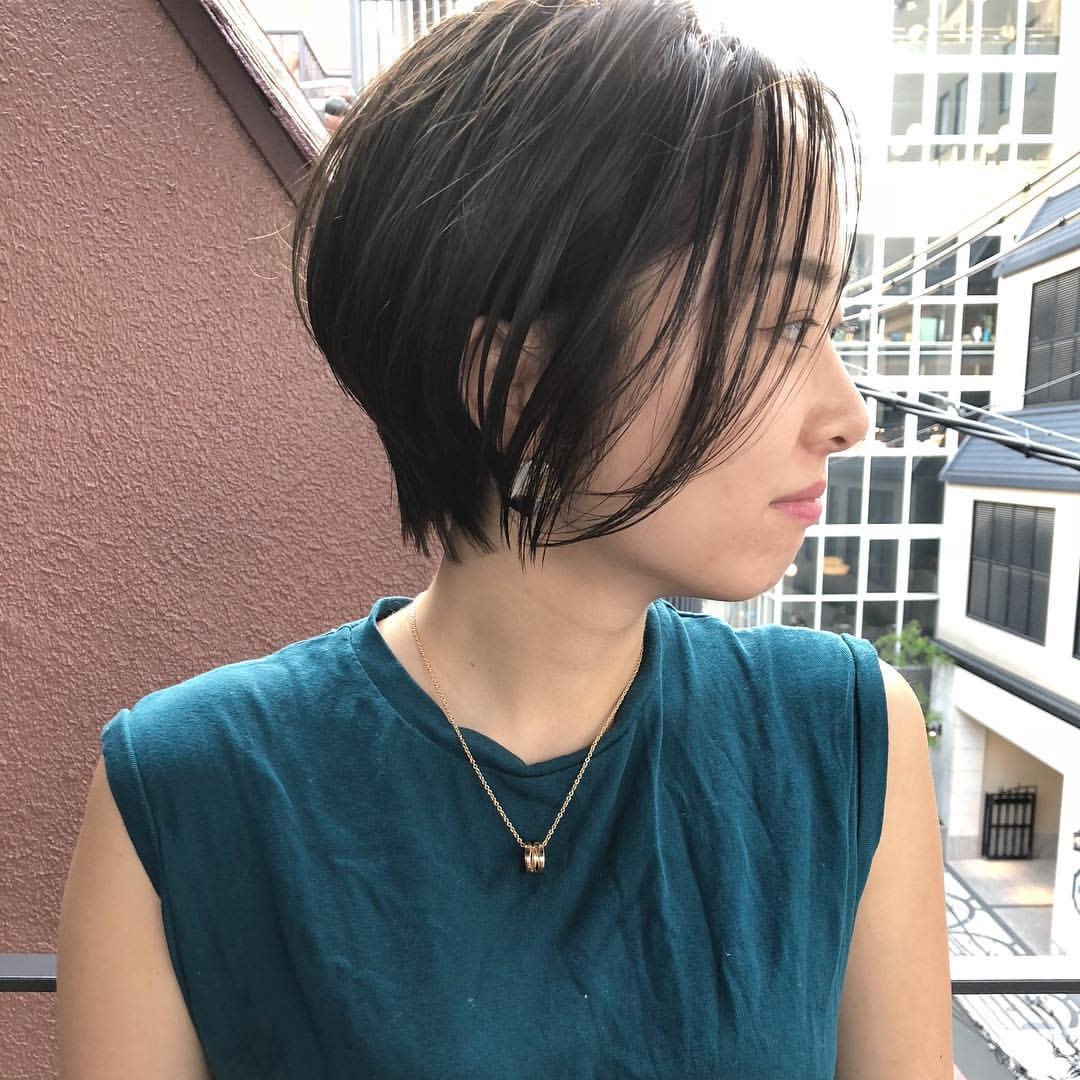 中分的短发今年最受欢迎