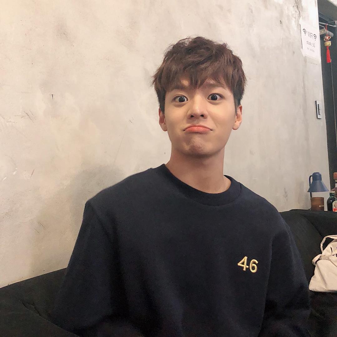 三秒朴宝剑?韩国演艺新星?,招牌暖男笑让韩国网友都被收服啦