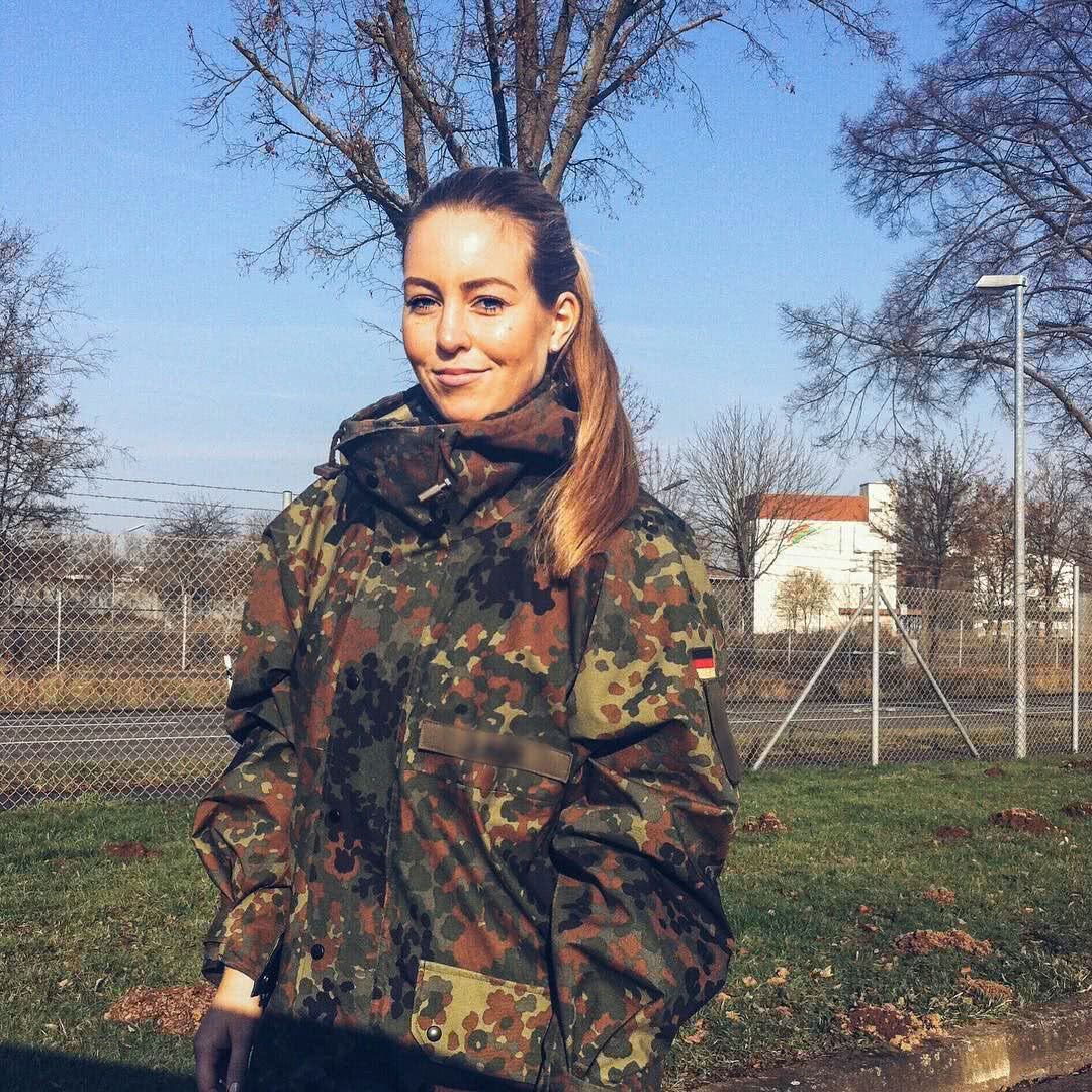 大量美照德国女兵长发飘飘如女神一般最后一张让人看了很动心