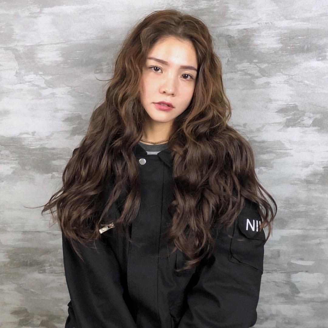 2018最流行的羊毛卷发型不用打理也好看