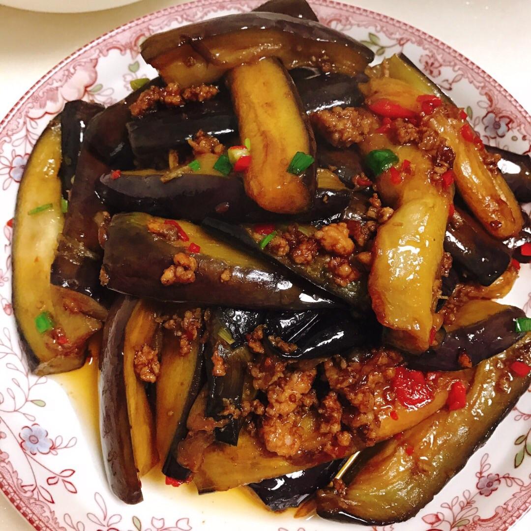 此道家常菜是下饭菜又是下酒菜,好吃又好看,来看看你喜欢吃吗?