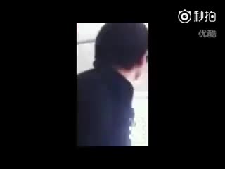 高铁霸座前辈 江湖人称高铁嚣张哥