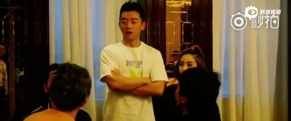 郑恺生日长高跑男团配合演出