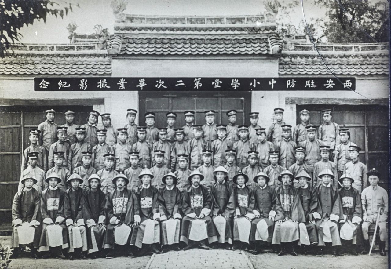 看这些老照片才知道清朝末年的士兵是这样一番面貌,怪不得被侵略