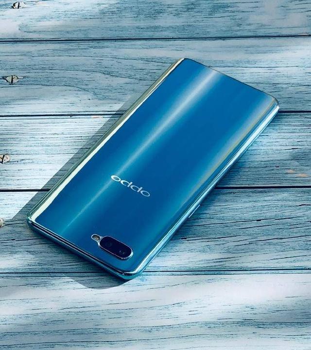 次旗舰轻奢手机oppor15x深受用户好评