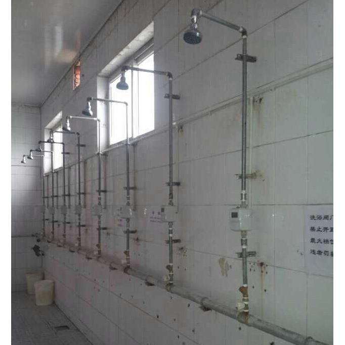 你上学洗澡方便吗宿舍洗澡要扫码奇葩操作让人无语