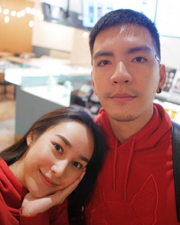 泰国七台情侣new&now情侣装同游迪斯尼 甜蜜加倍