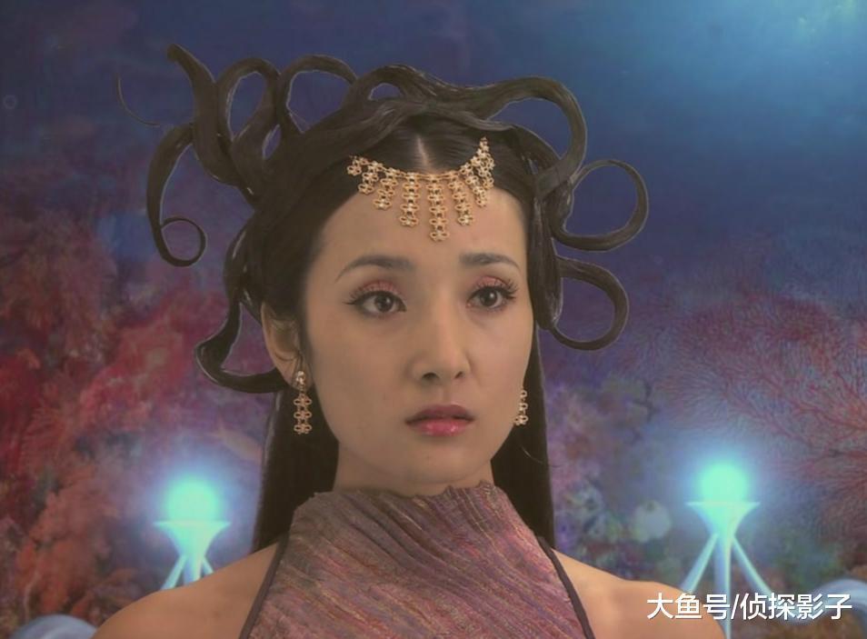 《福星高照猪八戒》中西丽波香扮演花牵牛,她本是牛头山一个美丽的