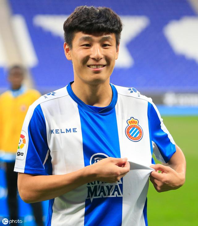 西班牙人官方披露武磊球衣在中国已卖掉1万件,他本赛季只一任务