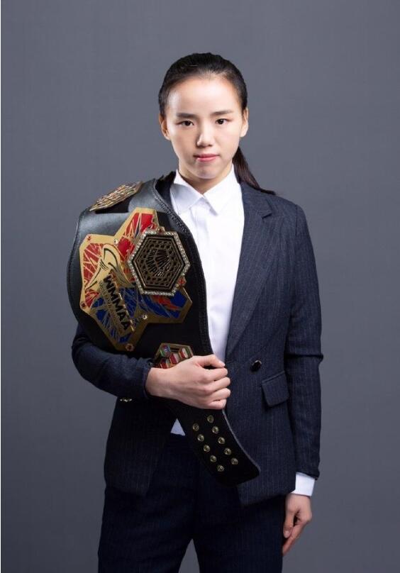 林荷琴|格斗|张伟丽_新浪新闻