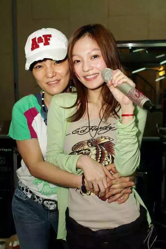 张韶涵与范玮琪的十年恩怨:中年女人的友谊,都是奢侈品