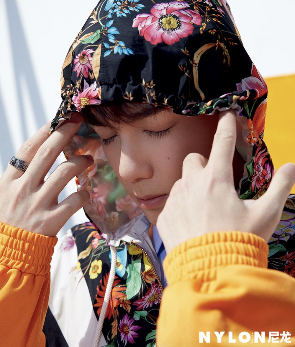 吴磊最新杂志内页大片露出 此间少年演绎反差成长