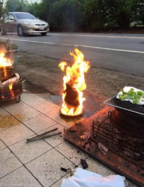 这莫非就是失传已久的手艺?失传已久的烧鸡手艺!