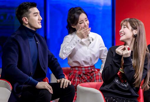 《倾城时光》收官,金莎晒出和金瀚的合影,这cp感有点太足了