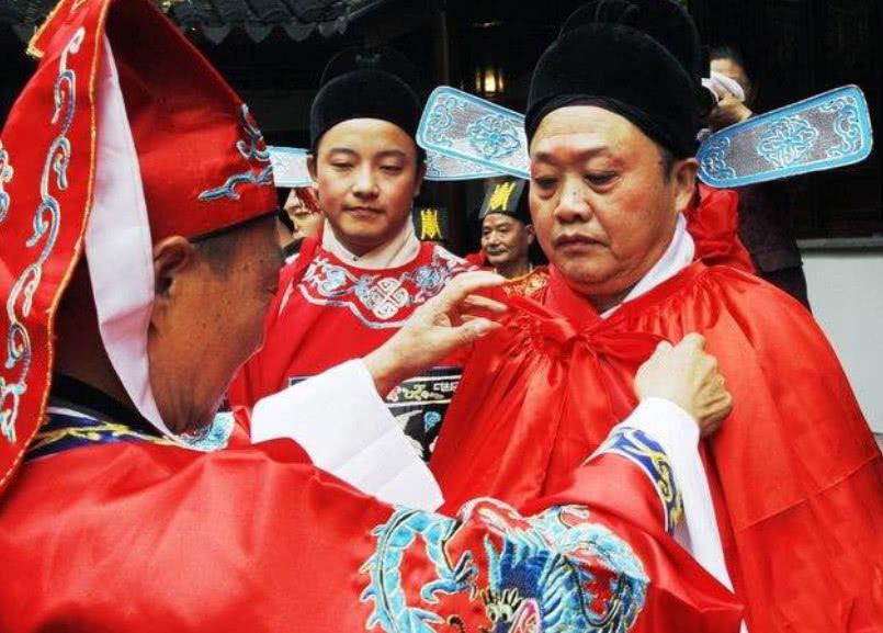 古代的状元放到现在等于什么等级的大学生? 答案让人万万没想到|状元|童生|大学生_新浪新闻