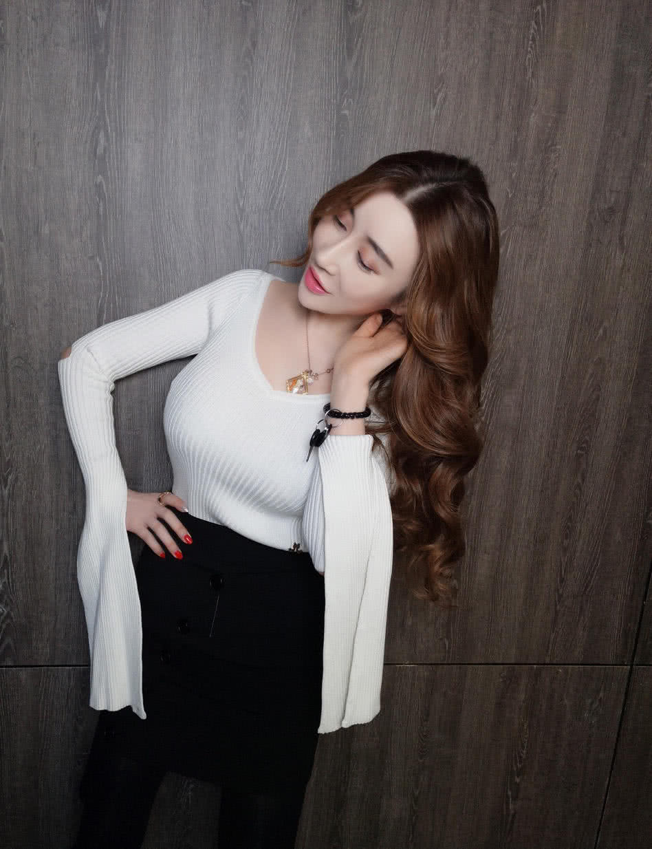 时间不长,但是在优质女演员姜彦希的诠释下,那可真就是非常的亮眼了