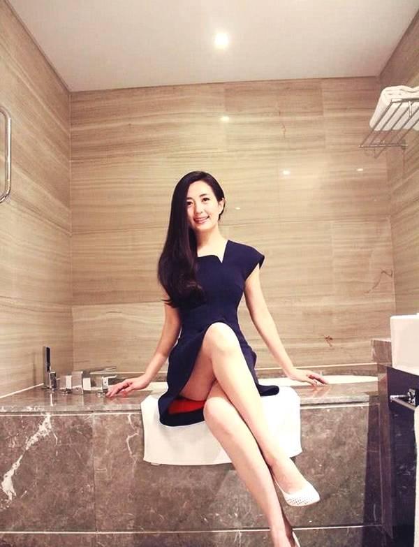 杨童舒想必大家并不陌生吧,她就是《至尊红颜》里武则天的年轻时期的