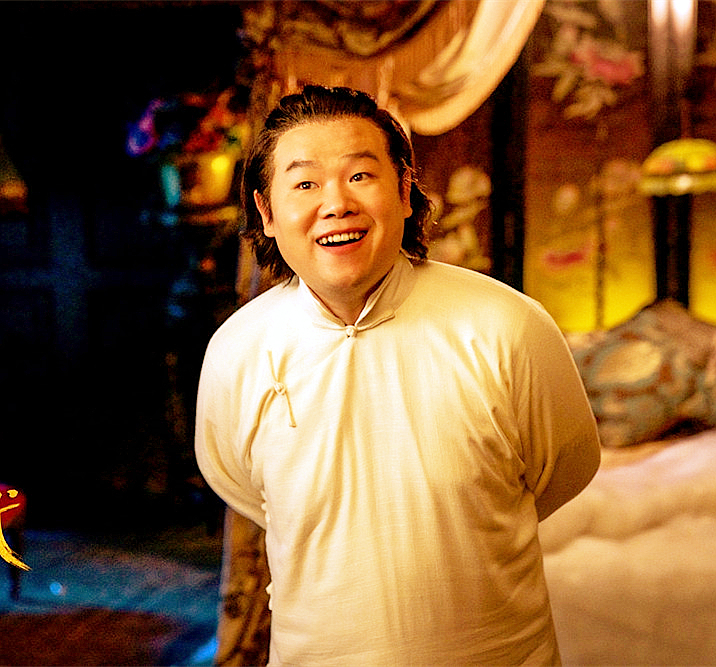 德云社以前只有岳云鹏跟孙越能商演挣钱,2018到2019的跨年,能挣钱的还