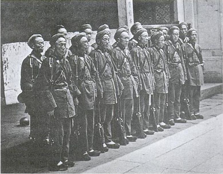 为此,为了彻底剿灭太平军这股势力,当时的清政府不得不依仗汉族士兵.