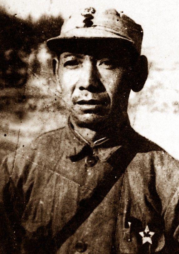 红十军军长,八路军副旅长,部下出了很多上将,他为何无军衔