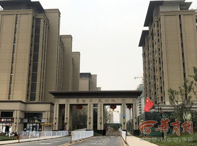 碧桂园精装房收房时瓷砖大片脱落报修一个多月