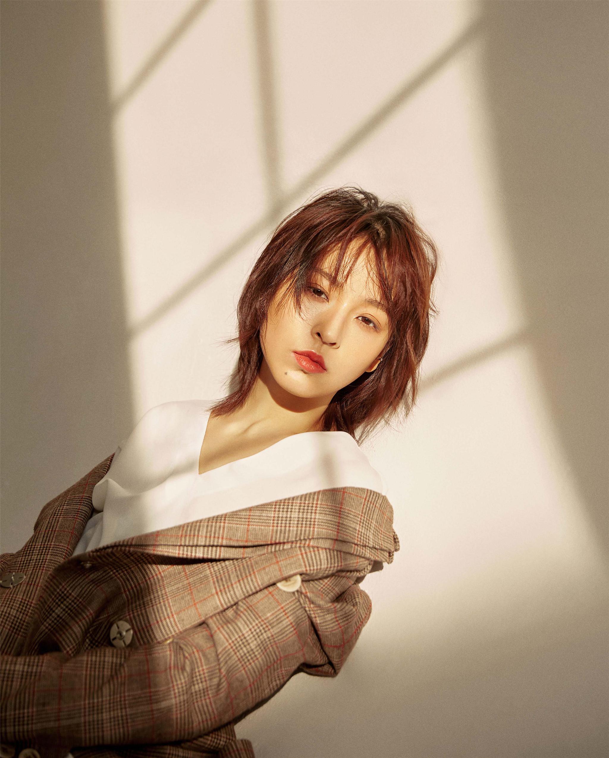 小花宋楠惜鬼马食材搭配 寒冬新餐锅盔冰淇淋上线