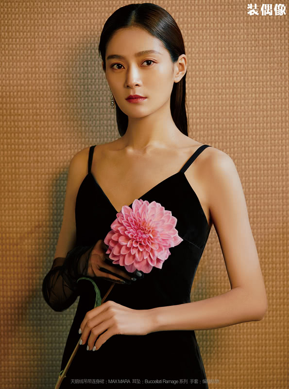 王媛可曝光时尚大片 油画感超强尽显古典美韵