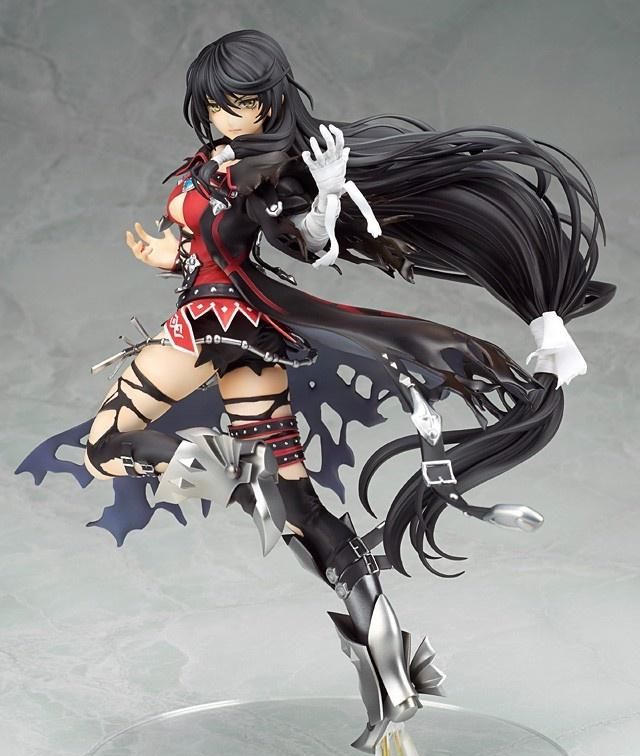 狂战传说贝露贝特手办身材傲人破洞裤袜吸睛