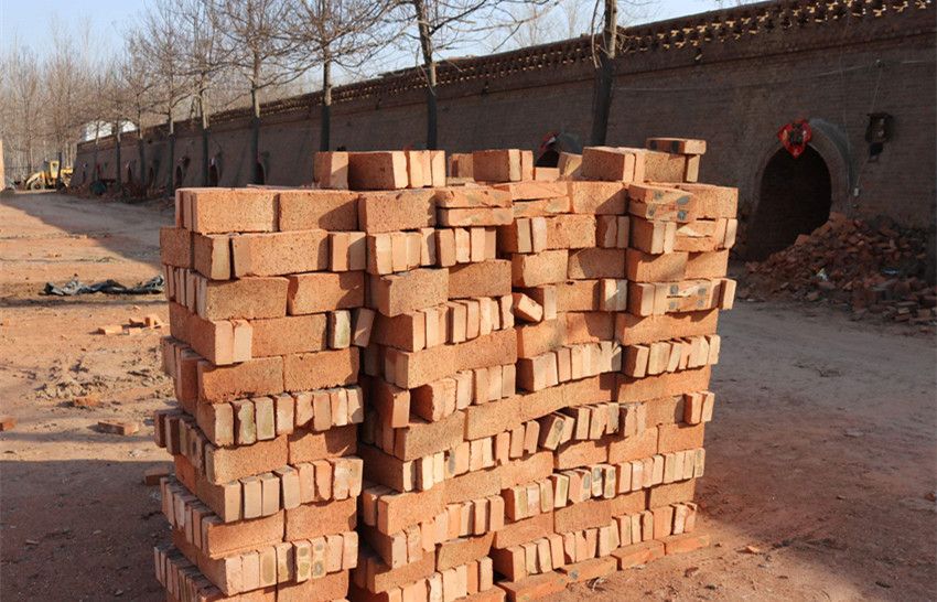 曾经红极一时的红砖为啥现在被禁用农民集体反问专家哑语了