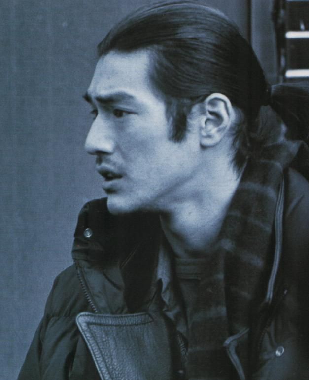 少年娘则国娘金城武留长发扎小辫却是行走的荷尔蒙