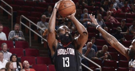 哈登三分球一投就倒地 网友: 毕竟造犯规习惯了